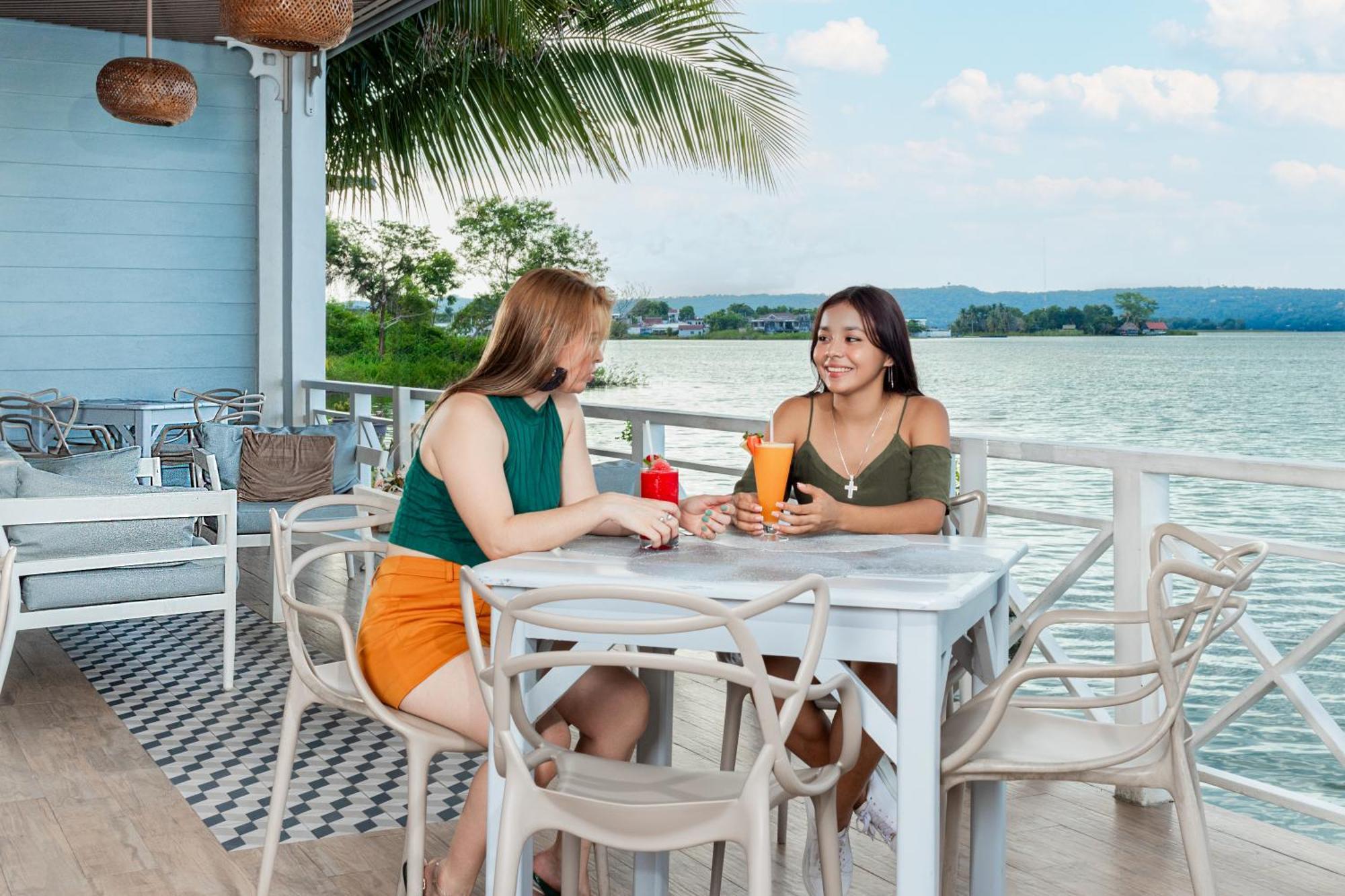 Hotel Casona Del Lago Flores Luaran gambar
