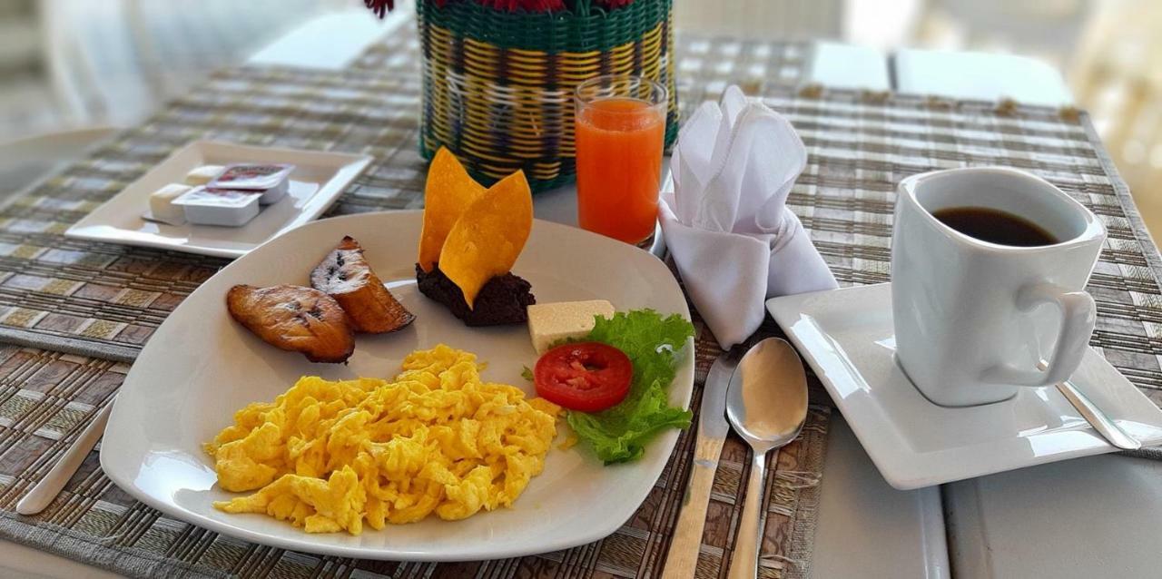 Hotel Casona Del Lago Flores Luaran gambar